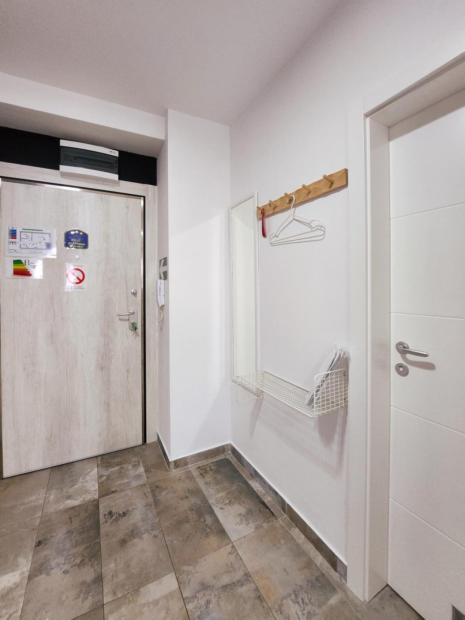 Apartment Oota Soko With Parking Garage